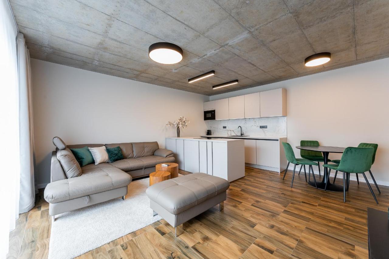 H75 Apartments Kosice Centre Экстерьер фото