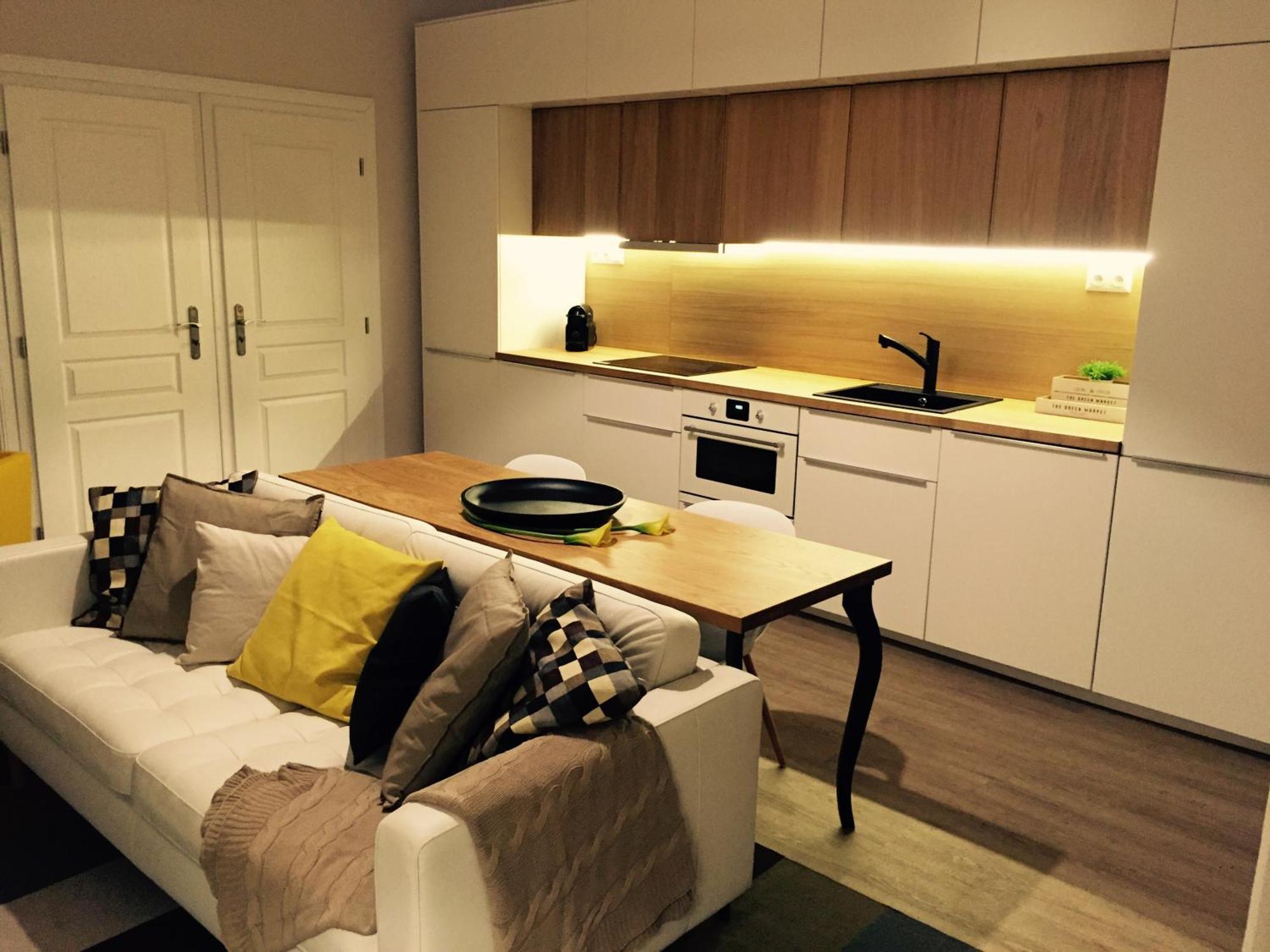 H75 Apartments Kosice Centre Экстерьер фото