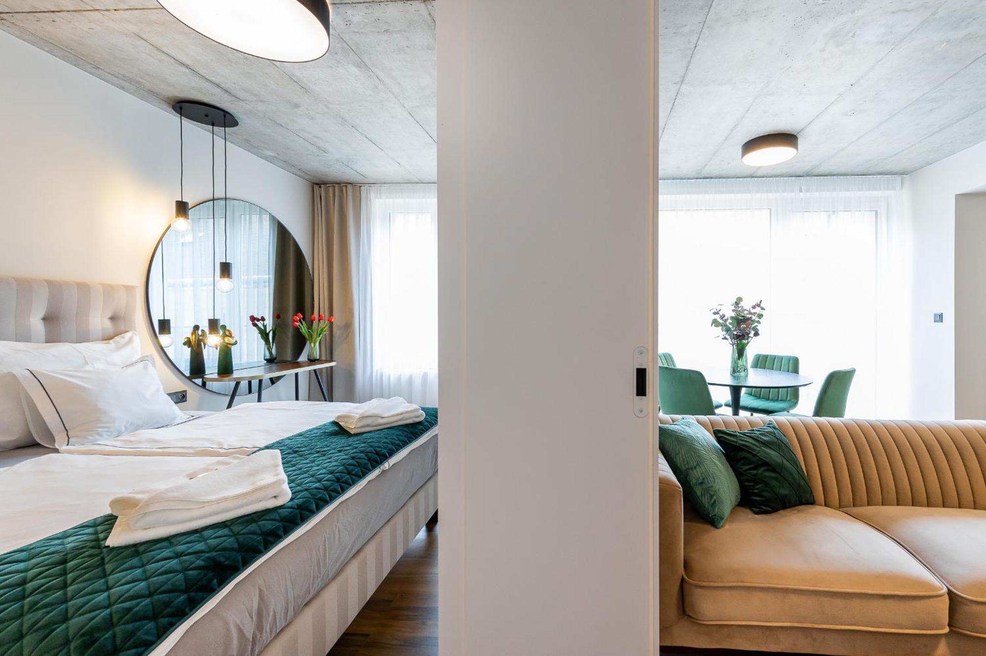 H75 Apartments Kosice Centre Экстерьер фото